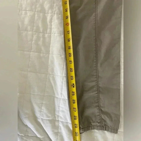 Calvin Klein Pants Women’s Size 8 Light Brown Button Flap Pockets Tapered Leg - Picture 8 of 8